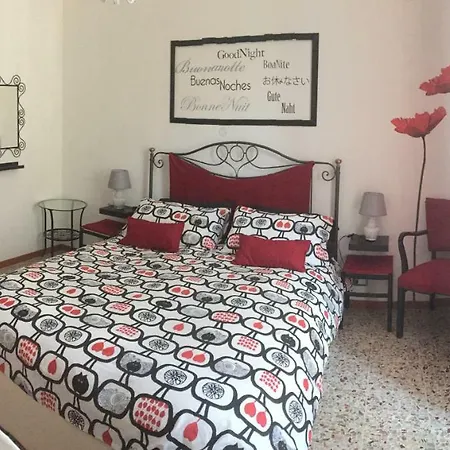 La Casa Al Mare Bed & Breakfast *