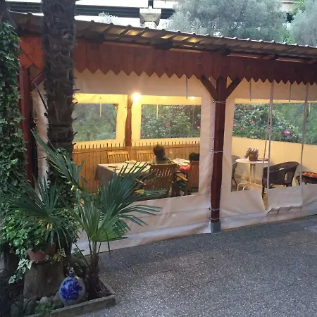 La Casa Al Mare Bed & Breakfast