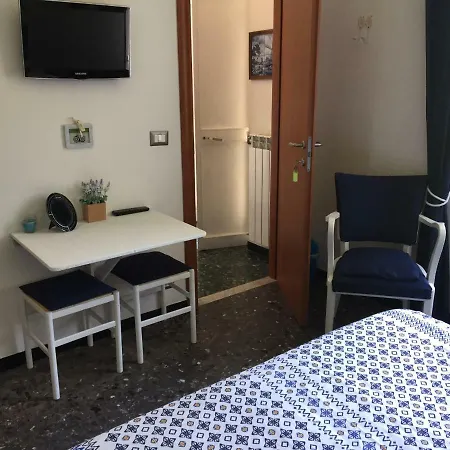 La Casa Al Mare Bed & Breakfast *